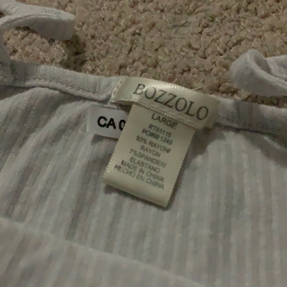 white crop-top - Picture 2 of 4